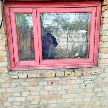 Сдам пол дома район детской больницы, 2 комнаты прихожая, отдельный двор закрывается, вода и туалет возле дома во дворе, дом теплый имеется рабоч печь