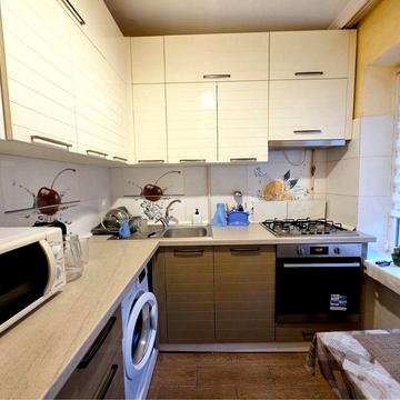 Оренда 2х кімнатної, ПИЛИПА ОРЛИКА (ПАРК ЖОВТНЕВИЙ), МЕБЛІ та ТЕХНІКА, засклений БАЛКОН, комірка!