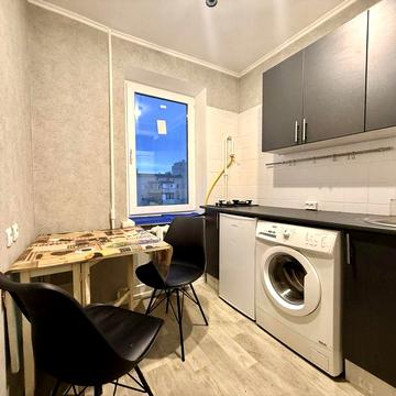 Оренда 1к кв по вул. Академіка Доброхотова 7