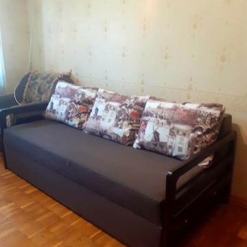 Ореста Левицького вул. (Академіка Курчатова), 6