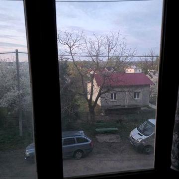 Продам чотирикімнатну квартиру в центрі тисмениці, дешево!