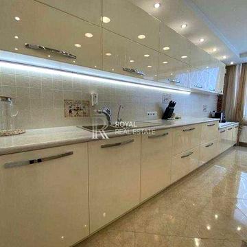 Продаж Квартира 4кім. 167м2 пр-т Голосіївський Метро Паркінг