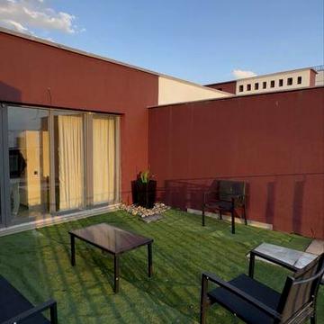 2 рівнева з терасою Княгинин , центр