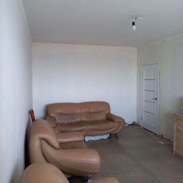 Продам 3 комн.квартиру на Левом берегу Автономное Газовое Отопление.