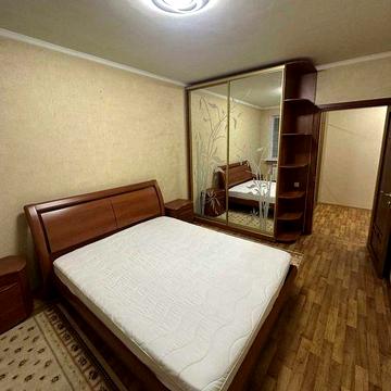 Здається в оренду 2-кімнатна квартира  на вул. Артеківська, 12