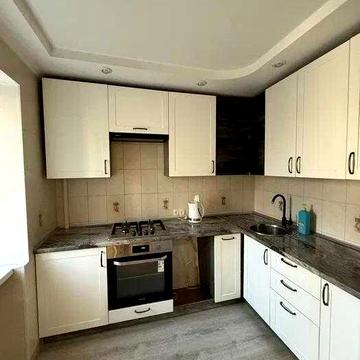 Продам 2 комнатную ул.Счастливая 2 этаж