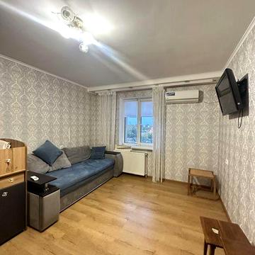 Браїлки, 1кімнатна  10000грн+комунальні