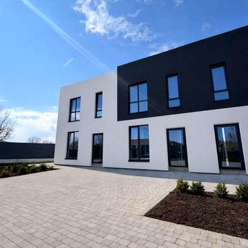 Продаж від забудовника. Таунхаус у новій локаціі з закритою територією