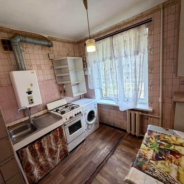Продам 3 к квартиру вул. Соц-містечко, 2/5-пов., 59м2