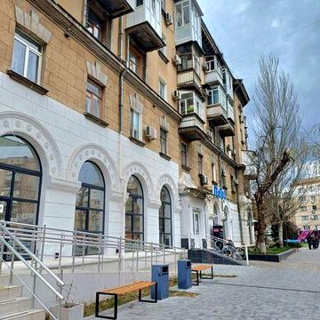 Продам 2-х комнатную  "Сталинку" в Центре / Водопроводная Торг!