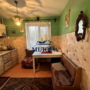 Продаж 2-ох кімнатної квартири на вул. Грушевського