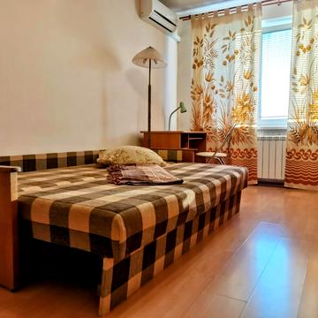 Володимира Івасюка просп. (Героїв Сталінграду), 53