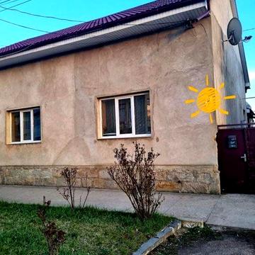 Продається 2-х кімнатна квартира в центрі м.Берегове