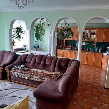 Продам двоповерховий будинок 200 кв.м. в місті Костопіль, по вул. Тараса Степчука, 2е (Заріччя асфальтований підїзд)