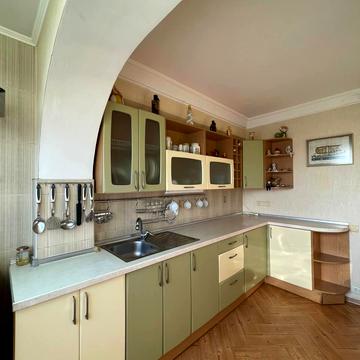 Івана Котляревського бульв. (Праці), 8