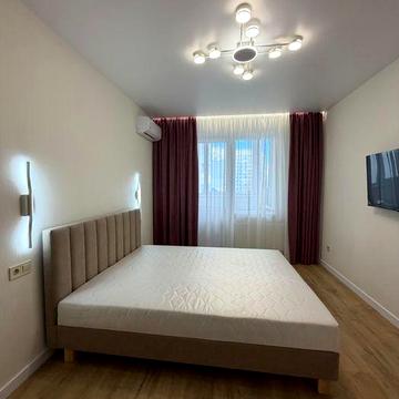 Перша здача, Власник. Жк Софія поруч