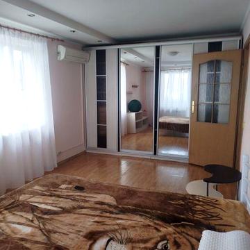 Здам 1 кімнатну квартиру. Шевченківський район .