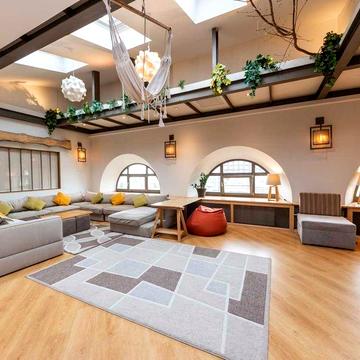 пентхаус з терасою, вид на Ботанічний сад. м. Університет. Вул. Михайла Коцюбинського 9