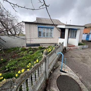 Продаж будинку в селі Острів