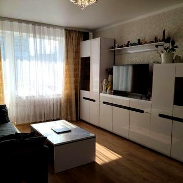 Затишна 3-кімнатна квартира з роздільними кімнатами та закритим двором