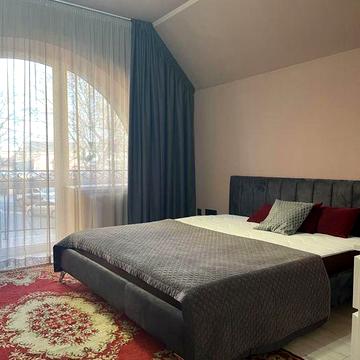 Від власника довгострокова оренда новобудови  квартири в центрі Мукачево.