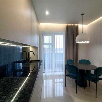 Півособняк з якісним ремонтом під ключ у ближньому передмісті