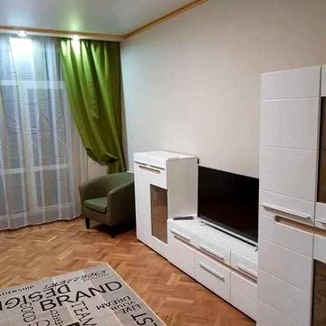 Здається 2-кімнатна квартира в районі Держпрому (сталінка), вул. Данилевського