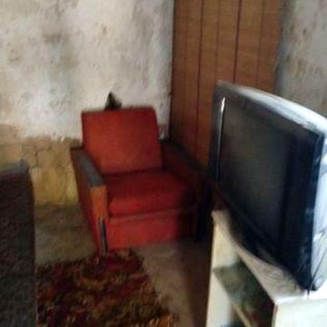 сдам флигель без удобств, туалет вода возле дома  2000 гр в месяц