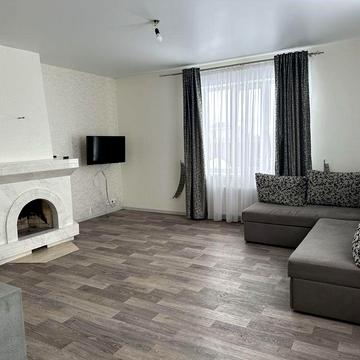 Затишний, просторий  будинок в передмісті м. Суми. Власник