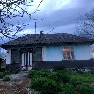 Будинок в селі Тишківці