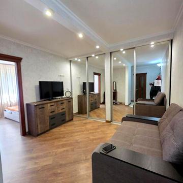 Довгострокова оренда 3к Квартира Тополина вулиця