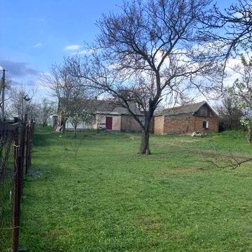 Будинок 53 Кв м + земельні ділянки 51 сотка