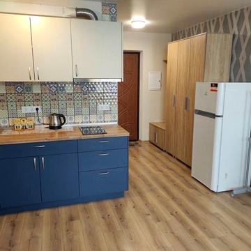 Здається нова студія м.Теремки пішки 15 хвилин