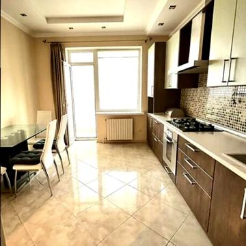 Сонячна Набережна вул. (Маршала Малиновського), 48