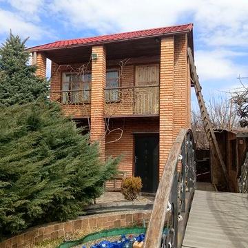 Здам будинок в Днепровському р-ні.