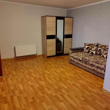 Здається квартира Новомиколаєвка