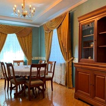 Продам будинок з власним подвірям Власник