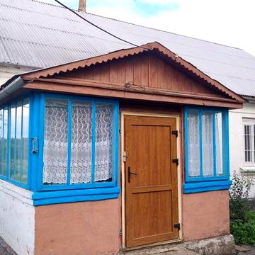 Продається будинок з земельною ділянкою