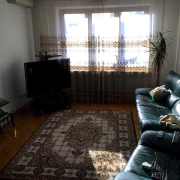 Продаж чотирикімнатної квартири на ж.м..Перемога-4