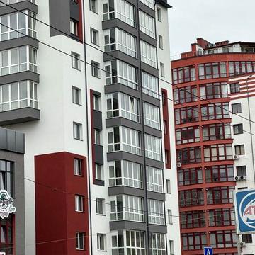 Трикімнатна квартира поруч Велесу