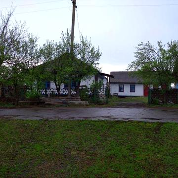 Продаєця будинок