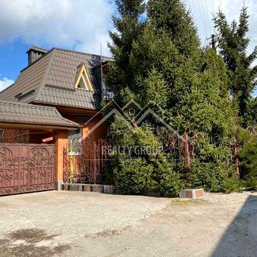 Продаж просторого будинку в Тернівському районі — заїжджай і живи