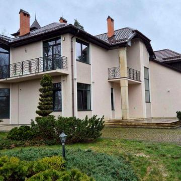 Продаж будинку у Брюховичах