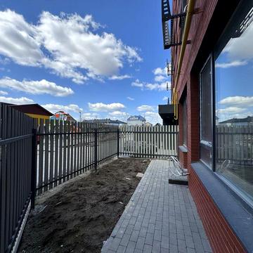 ЄОСЕЛЯ з ремонтом 65,7м2 з двориком в Святопетрівському БЕЗ КОМІСІЇ ЖК Петрівське містечко 2