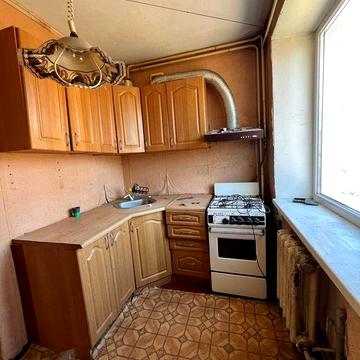 Продам 2-кімнатну квартиру біля ринку