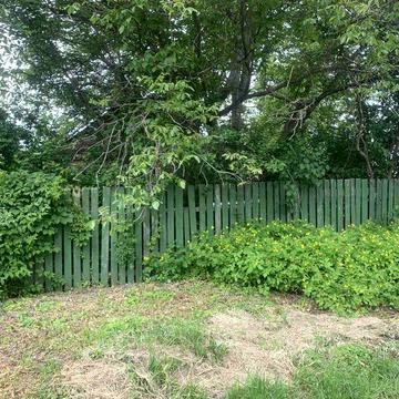 Продаж будинків смт.Боровая 70м +60м під ремонт ,електричка