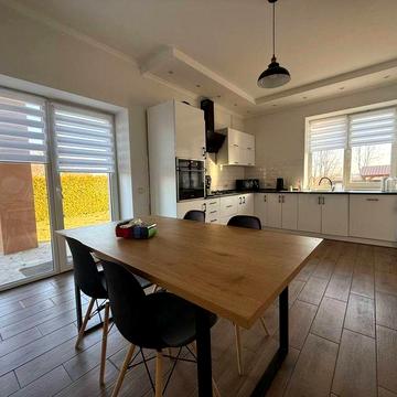 Оренда окремо стоячого будинку з генератором біля Львова- Винники