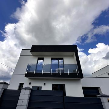 Центральна