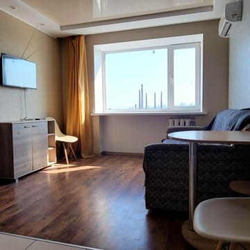 Богдана Хмельницького вул., 10