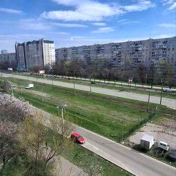 Здаю 2х к.кру поруч з метро Студентська  4000грн